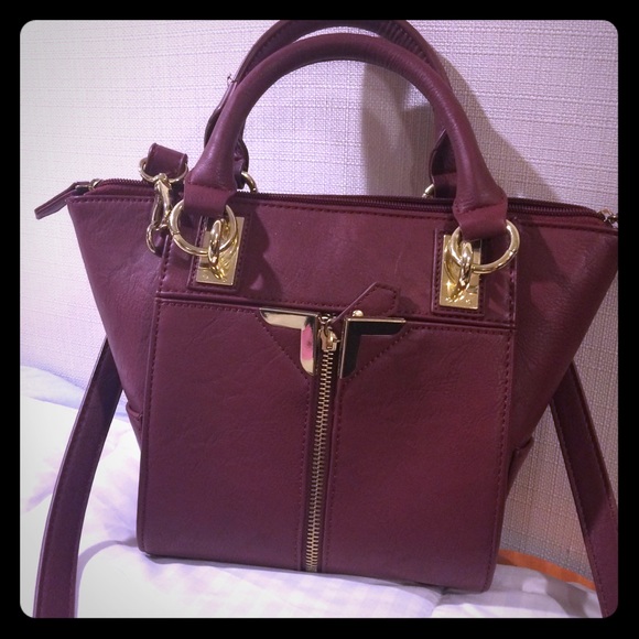 Danielle Nicole Handbags - 🙀FINAL! Adorable Danielle Nicole Crossbody
